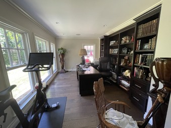 Enlarge photo 23