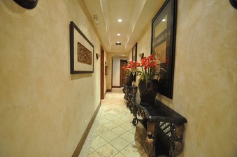 Miraluna House