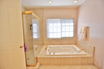 Enlarge photo 61
