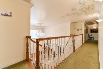 Enlarge photo 11