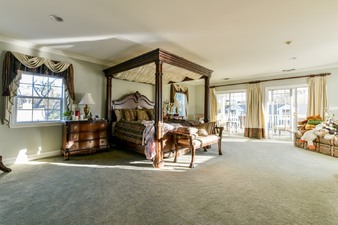 Enlarge photo 35
