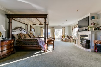 Enlarge photo 36