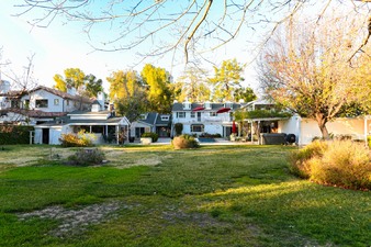 Enlarge photo 37
