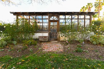 Enlarge photo 38