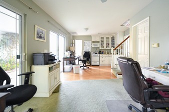 Enlarge photo 47