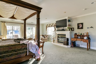 Enlarge photo 55