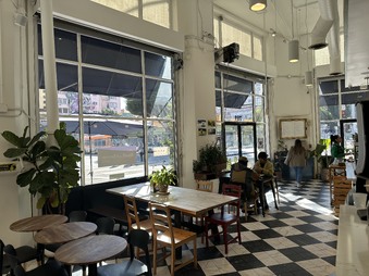 Enlarge photo 3