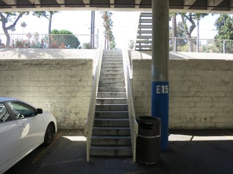 Enlarge photo 69