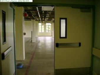 Enlarge photo 18