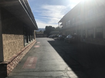 EZ Liquor Mart