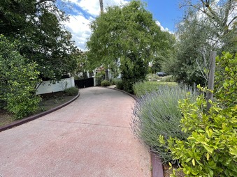 Enlarge photo 11
