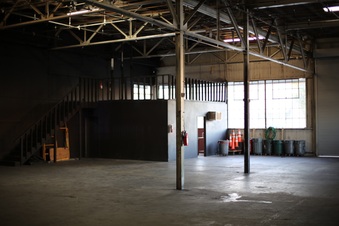 Enlarge photo 33