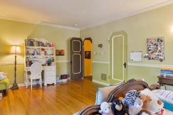 Enlarge photo 54