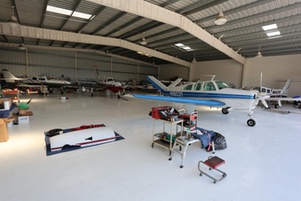 Airport/Hangar