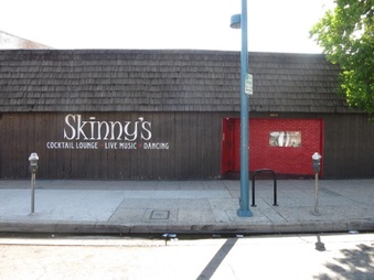 Skinny's Lounge