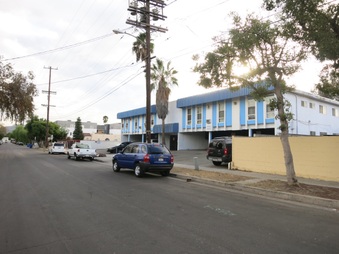 Riverton Ave (North of W Magnolia)