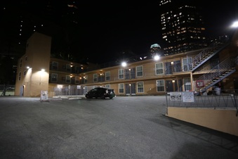 Enlarge photo 17