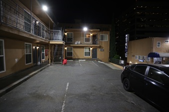 Enlarge photo 24