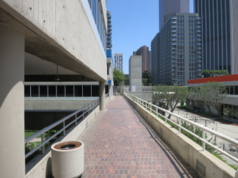 Enlarge photo 37