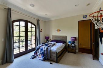 Enlarge photo 37