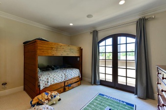 Enlarge photo 40