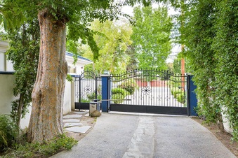 Enlarge photo 13