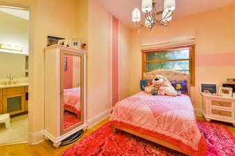 Enlarge photo 40
