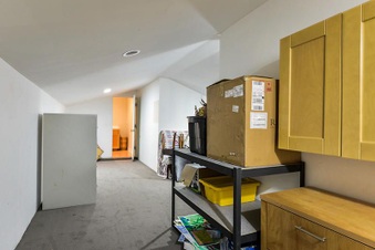 Enlarge photo 103