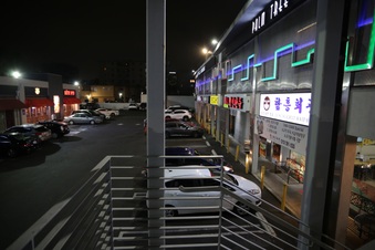 Enlarge photo 32