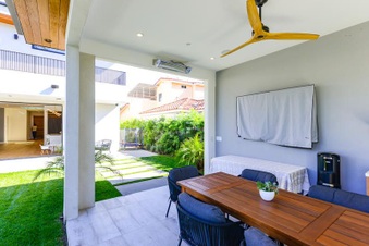 Enlarge photo 35