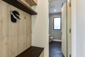 Enlarge photo 44