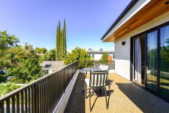 Enlarge photo 47