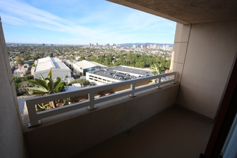 Enlarge photo 63
