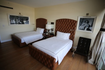 Enlarge photo 72