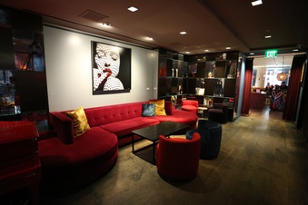 Enlarge photo 23