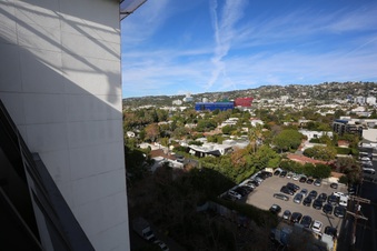Enlarge photo 93