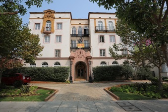 Enlarge photo 47