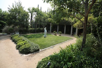 Enlarge photo 38