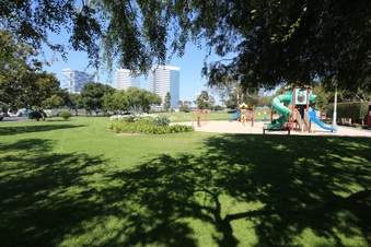 Enlarge photo 105