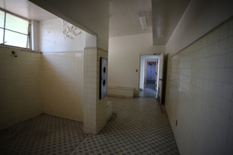 Enlarge photo 98