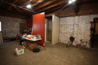 Enlarge photo 24