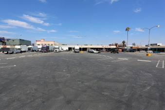 Valley Plaza