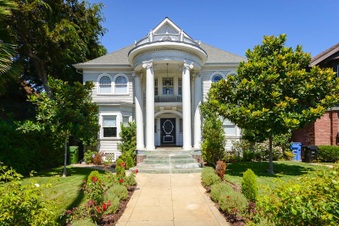 2239 W 24th