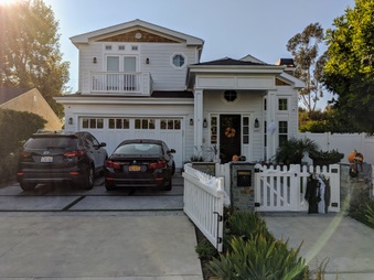 4557 Simpson Ave