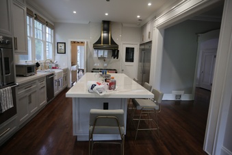 Enlarge photo 54