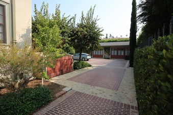 Enlarge photo 27