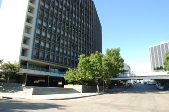 LA Center