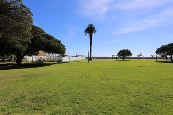 Enlarge photo 69
