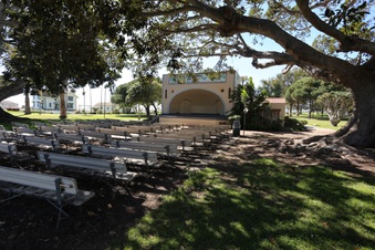 Enlarge photo 85