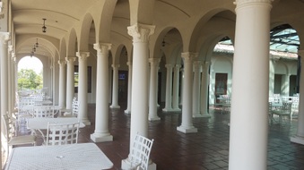 Enlarge photo 2